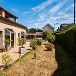 Les Messageries Hotel Saint-Flour (Cantal)