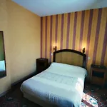 Hotel Les Messageries Saint-Flour (Cantal)