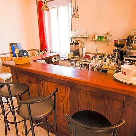 Hotell Les Messageries Saint-Flour (Cantal)