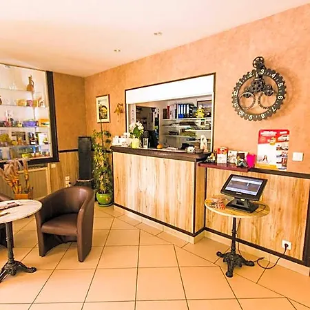 Les Messageries Hotell Saint-Flour (Cantal)