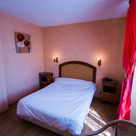 Hotel Les Messageries Saint-Flour (Cantal)