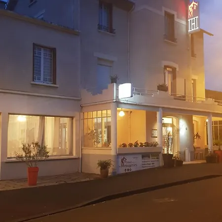 Les Messageries Hotel Saint-Flour (Cantal)