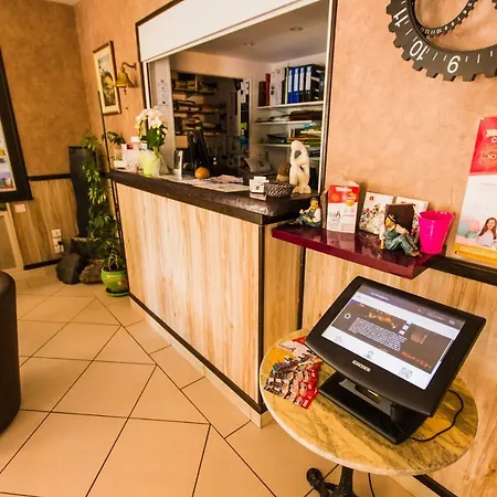 Hotel Les Messageries 2*