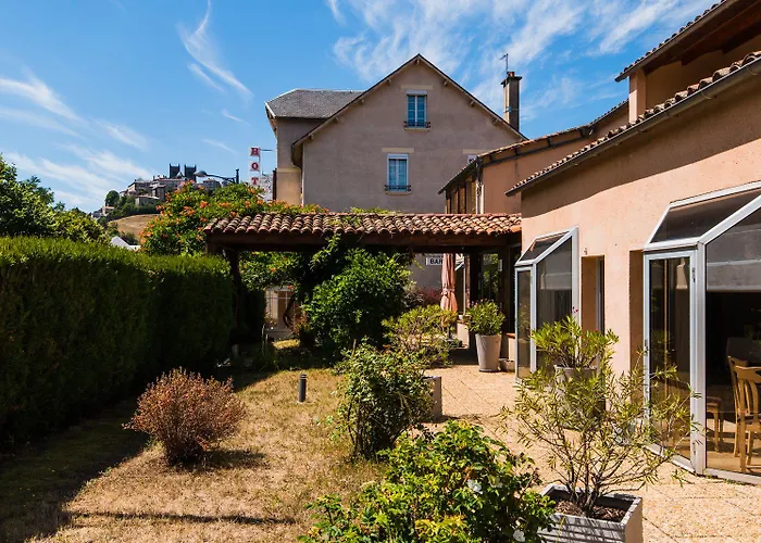 Les Messageries Hotel Saint-Flour (Cantal)