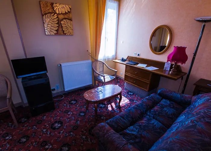 Hotel Les Messageries 2*