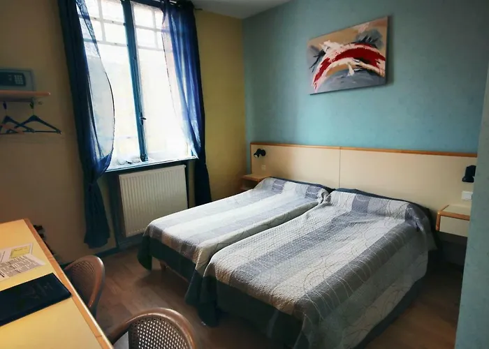 Hotel Les Messageries Saint-Flour (Cantal)