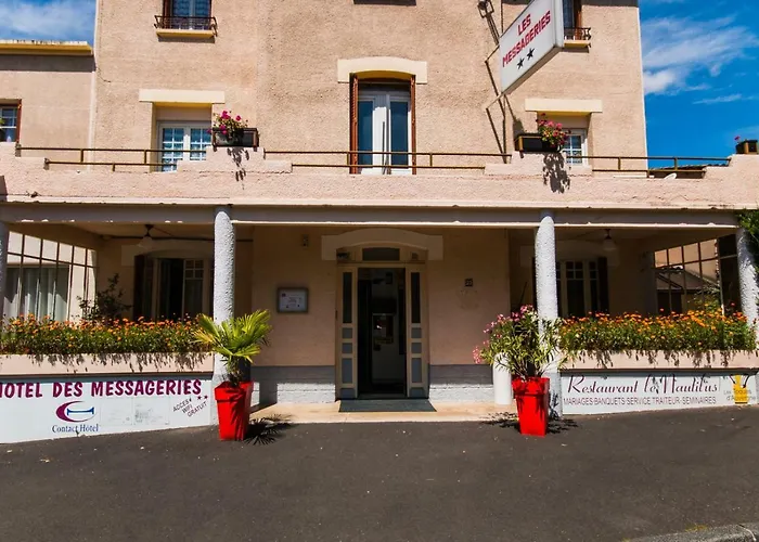 Hotel Les Messageries Saint-Flour (Cantal)