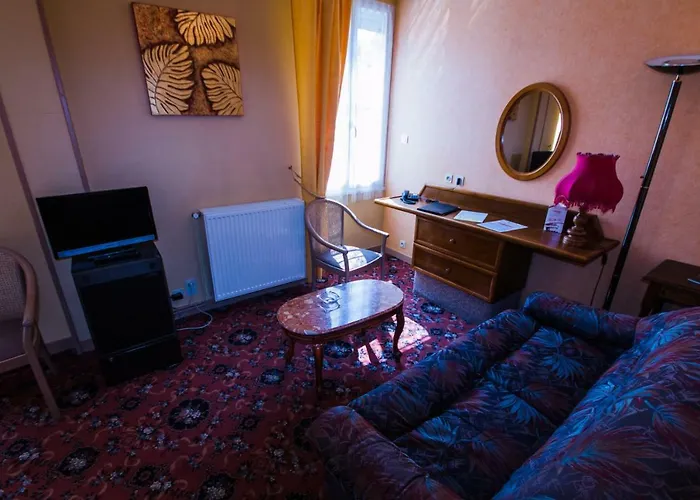 Les Messageries Hotel Saint-Flour (Cantal)